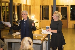 Festival Director Michaela Bolzan talks with actor Dr Barry O'Connor about 400 years of Shakespeare. Photo by Greg Jackson.  