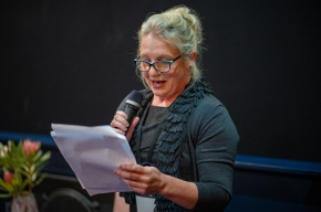 Festival Director, Michaela Bolzan interviews Rachael Mogan McIntosh about her new novel - Pardon My French. Photo by Greg Jackson. 