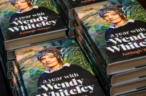 Wendy Whiteley at SHWF 2023. Photo by Greg Jackson. 