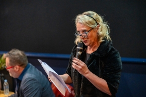 Festival Director, Michaela Bolzan introduces Adam Stokeld, Mark Callaghan and Reg Livermore at SHWF 2023. Photo by Greg Jackson. 