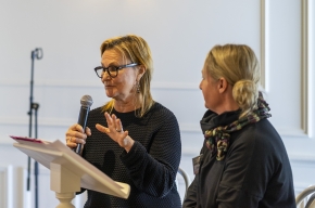 Festival Director, Michaela Bolzan interviews Christine Manfield about her travels to India and latest cookbook, Tasting India. Photo by Greg Jackson.