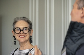 Sue Turnbull interviews Todd Alexander about his latest book, Thirty Thousand Bottles of Wine and a Pig Called Helga. Photo by Greg Jackson.