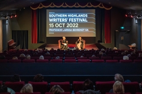 Festival Director, Michaela Bolzan chats with Professor Larissa Behrendt OA at SHWF 2022. Photo by Greg Jackson.
