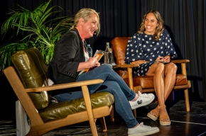 Michaela Bolzan interviews Kirli Saunders OAM. Photo by Greg Jackson. 